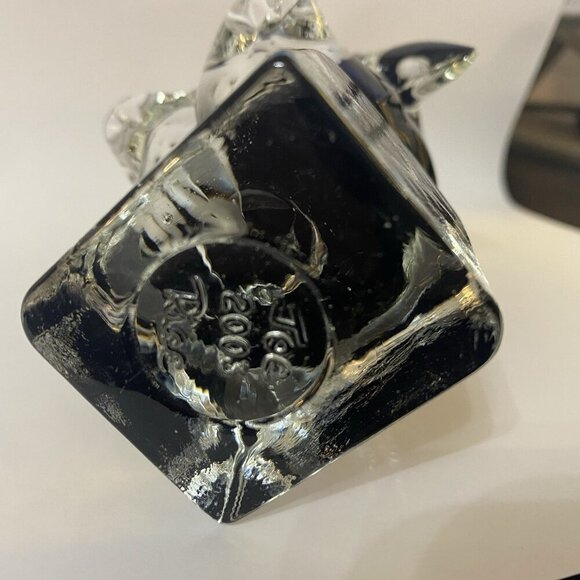 Vintage 2003 Joe Rice Penguin Glass Penguin Paperweight Figurine Black White - Picture 3 of 11